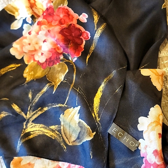 Echo Long Silk 100% Soie Scarf N.W.O.T - Picture 2 of 3